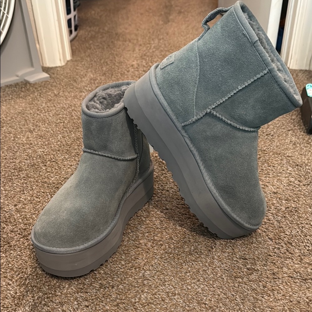 Women's Gray/Green Suede Platform Boots